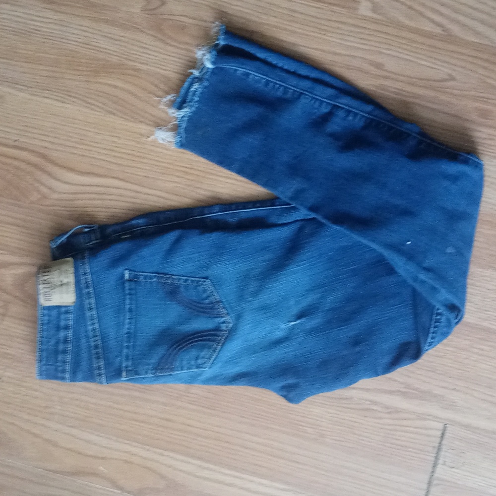Hollister size 5 crop
